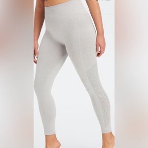 New Fabletics High-waisted 7/8 Leggings SZ Small